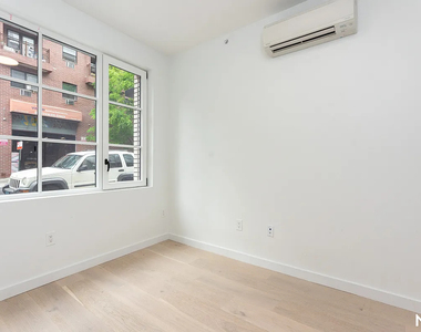 37-25 32nd Street - Photo Thumbnail 5