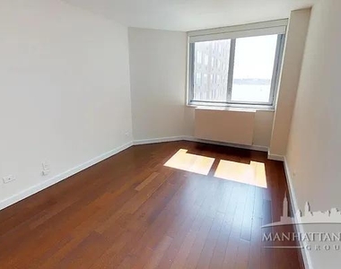 East 34th Street - Photo Thumbnail 5
