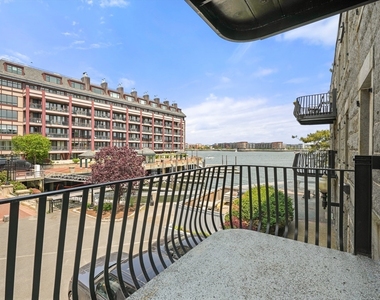 343 Commercial Street - Photo Thumbnail 22