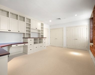 343 Commercial Street - Photo Thumbnail 18