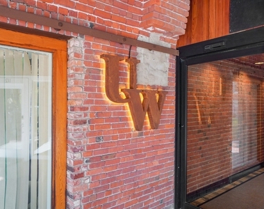 343 Commercial Street - Photo Thumbnail 31