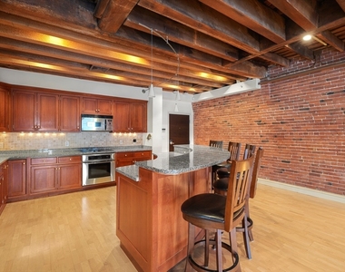 343 Commercial Street - Photo Thumbnail 12