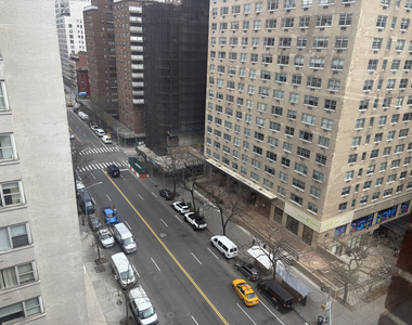 East 79th Street - Photo Thumbnail 9