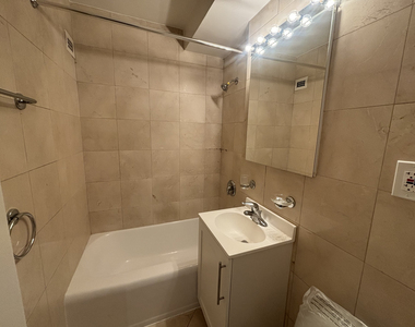 East 79th Street - Photo Thumbnail 7