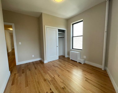163rd and St Nicholas Avenue - Photo Thumbnail 9