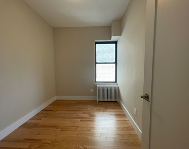 163rd and St Nicholas Avenue - Photo Thumbnail 6