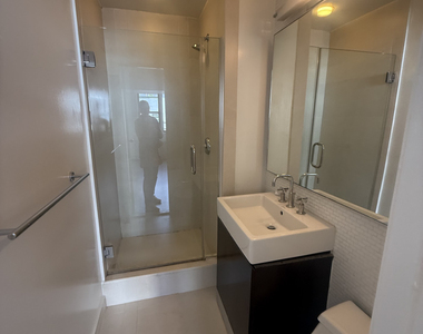 220 East 63rd Street - Photo Thumbnail 15