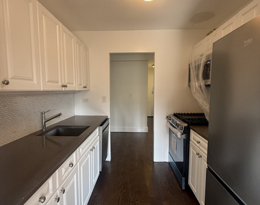 220 East 63rd Street - Photo Thumbnail 4