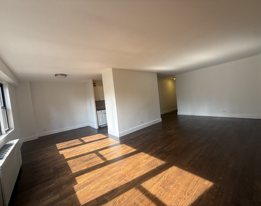 220 East 63rd Street - Photo Thumbnail 1