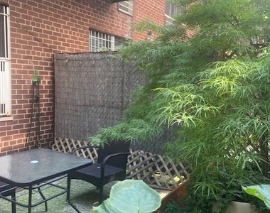 West 30th Street - Photo Thumbnail 18