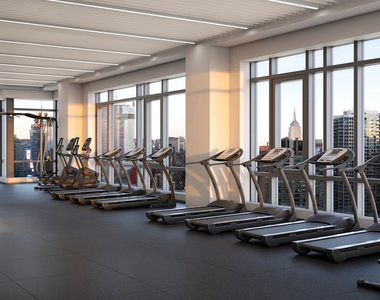 555 West 38th Street - Photo Thumbnail 7