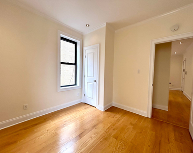 West 11th & 7th Ave - Photo Thumbnail 4