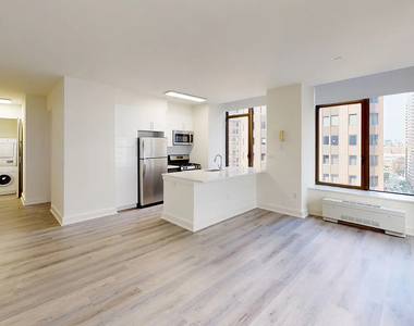10 Hanover Square - Photo Thumbnail 2