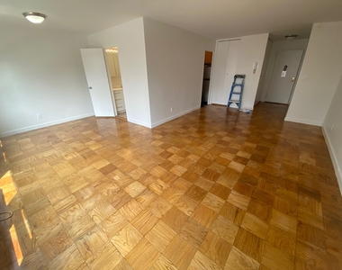 East 36th Street - Photo Thumbnail 2