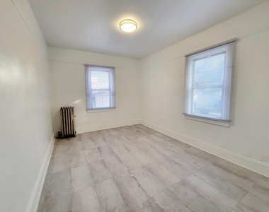 147-42 109th Ave - Photo Thumbnail 4