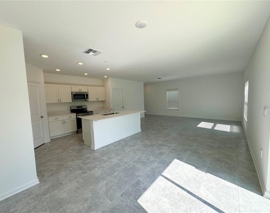 1727 Foreman Road - Photo Thumbnail 4