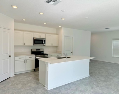 1727 Foreman Road - Photo Thumbnail 6