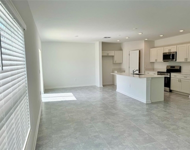 1727 Foreman Road - Photo Thumbnail 11