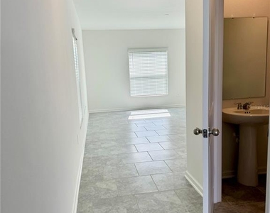 1727 Foreman Road - Photo Thumbnail 12