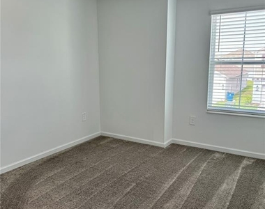 1727 Foreman Road - Photo Thumbnail 28