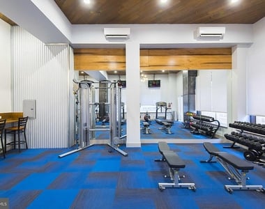 2102 Walnut Street - Photo Thumbnail 2