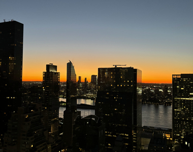 E 44th St  - Photo Thumbnail 0
