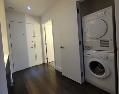 666 West End Avenue - Photo Thumbnail 6