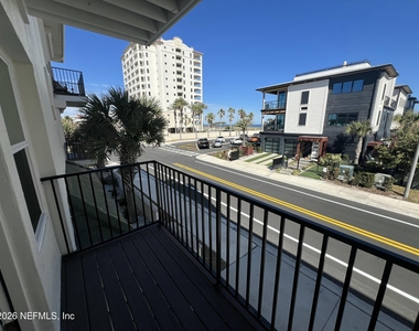 1018 S 1st Street - Photo Thumbnail 12