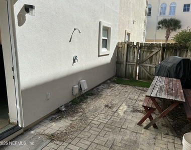 1018 S 1st Street - Photo Thumbnail 21