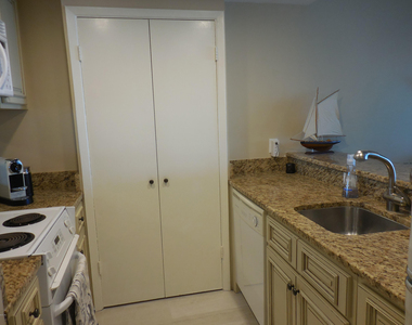 829 S 1st Street - Photo Thumbnail 8