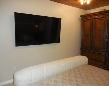 829 S 1st Street - Photo Thumbnail 11