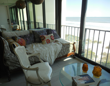 829 S 1st Street - Photo Thumbnail 3