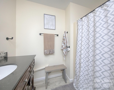 177 Goodman Road - Photo Thumbnail 9