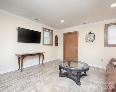 177 Goodman Road - Photo Thumbnail 2