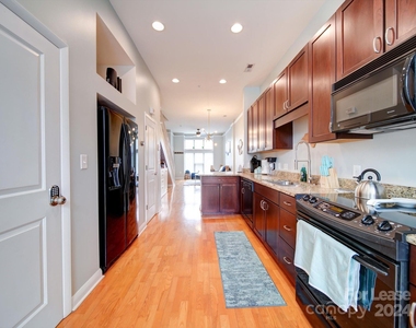 546 New Bern Station Court - Photo Thumbnail 19