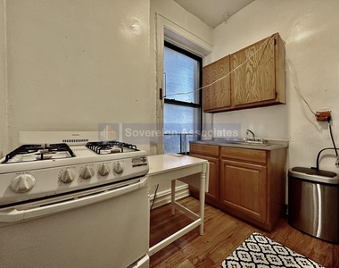 932 Amsterdam Avenue - Photo Thumbnail 5