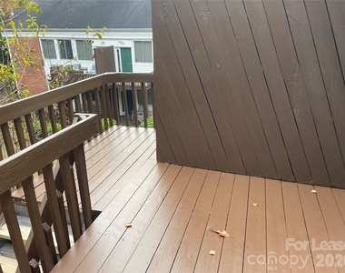2513 Vail Avenue - Photo Thumbnail 3