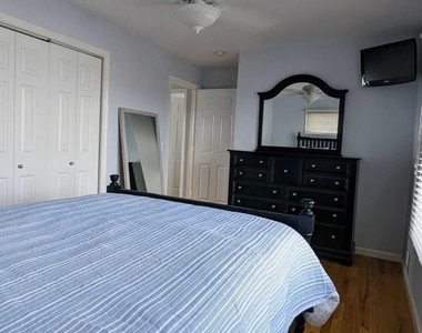 2302 Grand Central Avenue - Photo Thumbnail 8