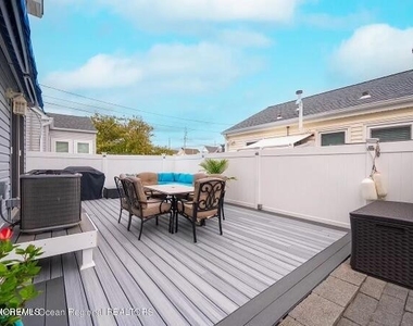 2302 Grand Central Avenue - Photo Thumbnail 17