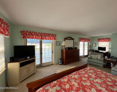 980 Barnegat Lane - Photo Thumbnail 16