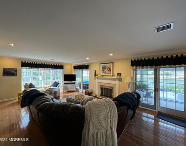 980 Barnegat Lane - Photo Thumbnail 8