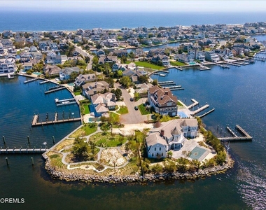 225 Channel Lane - Photo Thumbnail 5