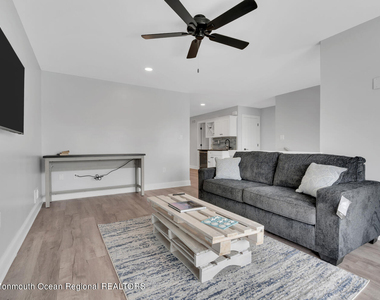 106 8th Avenue - Photo Thumbnail 4