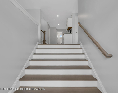 106 8th Avenue - Photo Thumbnail 6