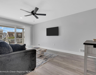 106 8th Avenue - Photo Thumbnail 5