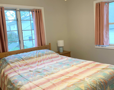 515 Monmouth Avenue - Photo Thumbnail 9