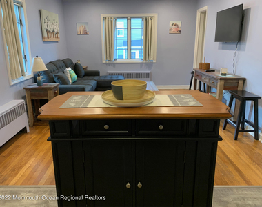 515 Monmouth Avenue - Photo Thumbnail 4
