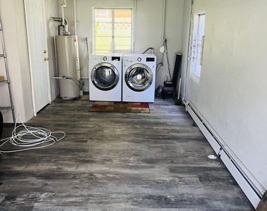 515 Monmouth Avenue - Photo Thumbnail 14