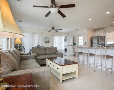 1707r Baltimore Avenue - Photo Thumbnail 1