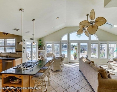 2023 Bay Boulevard - Photo Thumbnail 7